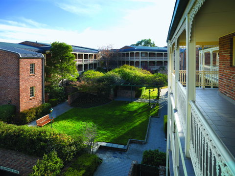Adina Serviced Apartments Canberra Kingston - Accommodation Broome 13