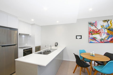 IQ Smart Apartments 704 Braddon ACT - Accommodation Broome 3