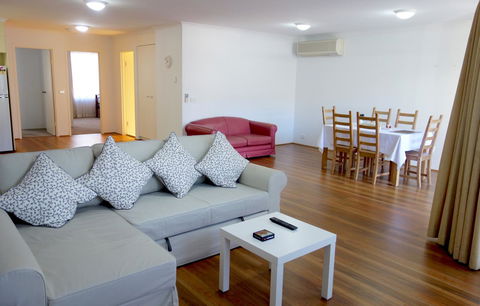 Kingston Comfy Apartment - Accommodation Broome 3