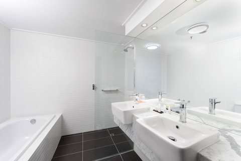 Rydges Canberra - Accommodation Broome 36