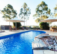 Majestic Oasis Apartments