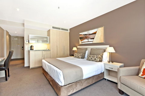 Glenelg Beach Studio - Accommodation Broome 12
