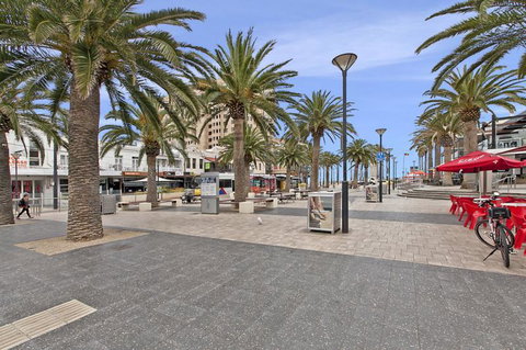 Glenelg Beach Studio - Accommodation Broome 8