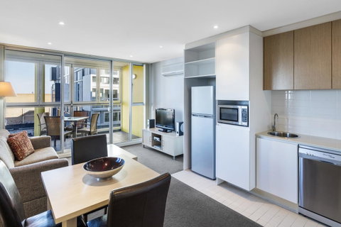 IStay Precinct Adelaide - Accommodation Broome 16