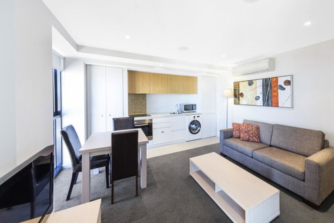 IStay Precinct Adelaide - Accommodation Broome 13