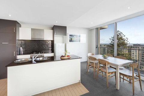 Oaks Glenelg Liberty Suites - Accommodation Broome 35