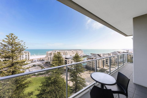 Oaks Glenelg Liberty Suites - Accommodation Broome 14