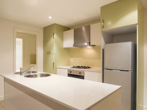 Oaks Glenelg Liberty Suites - Accommodation Broome 21