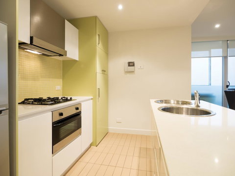 Oaks Glenelg Liberty Suites - Accommodation Broome 19