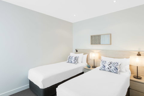 Oaks Glenelg Liberty Suites - Accommodation Broome 30