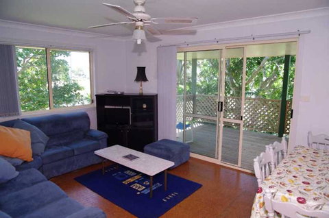 Bellhaven 1, 17 Willow Street - Accommodation Broome 1