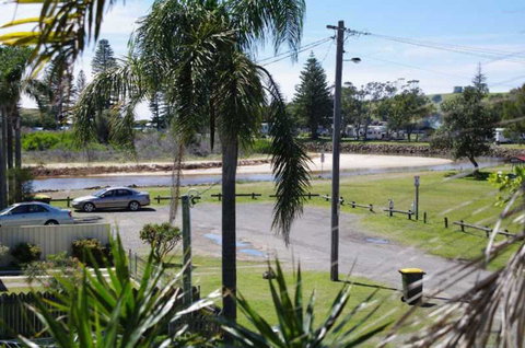 Bellhaven 1, 17 Willow Street - Accommodation Broome 6