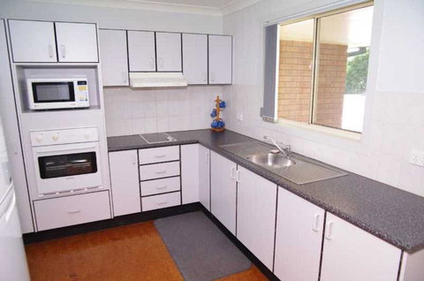 Bellhaven 1, 17 Willow Street - Accommodation Broome 0
