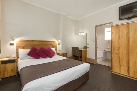 Adelaide Paringa - Accommodation Broome 9