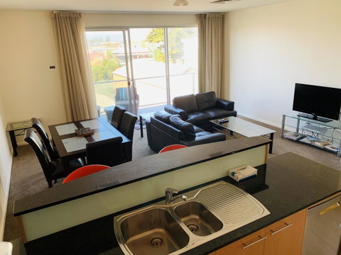 Ensenada Motor Inn And Suites - Accommodation Broome 24