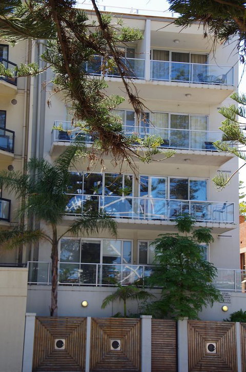 Ensenada Motor Inn And Suites - Accommodation Broome 36