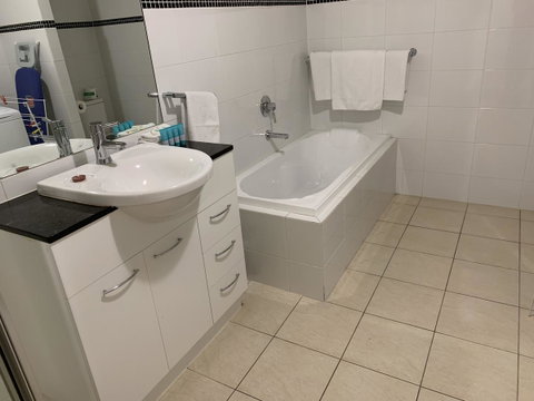Ensenada Motor Inn And Suites - Accommodation Broome 27