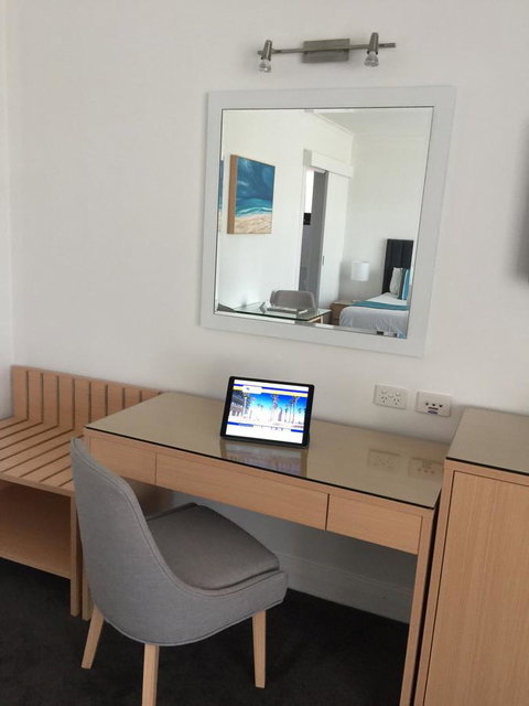 Ensenada Motor Inn And Suites - Accommodation Broome 11