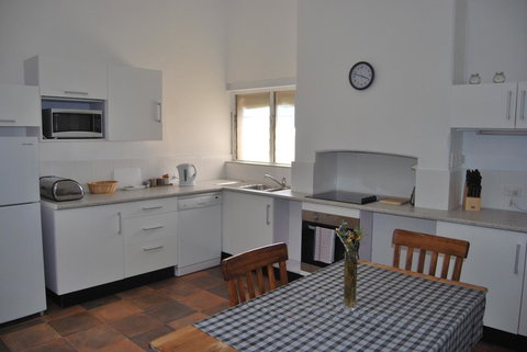 Jacaranda Cottage - Accommodation Broome 8