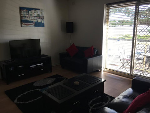 Adelaide - Semaphore Beach Front - Accommodation Broome 2