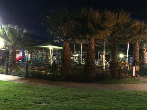 Adelaide - Semaphore Beach Front - Accommodation Broome 28