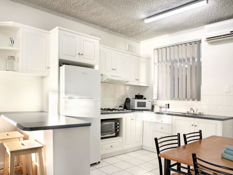 Seaview Sunset Holiday Apartments - Accommodation Broome 34