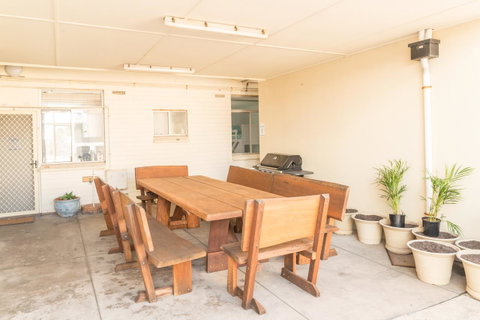 Seaview Sunset Holiday Apartments - Accommodation Broome 7