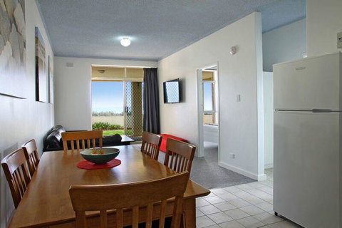 Seaview Sunset Holiday Apartments - Accommodation Broome 43