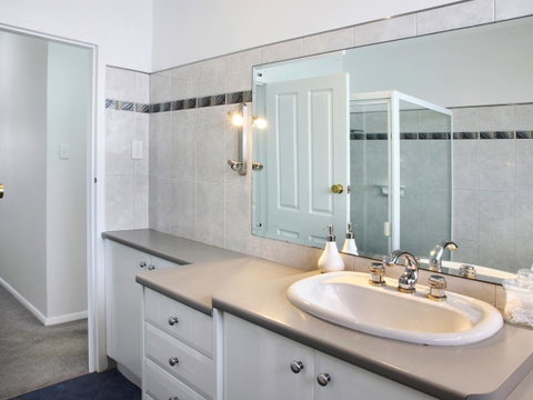 Seaview Sunset Holiday Apartments - Accommodation Broome 29