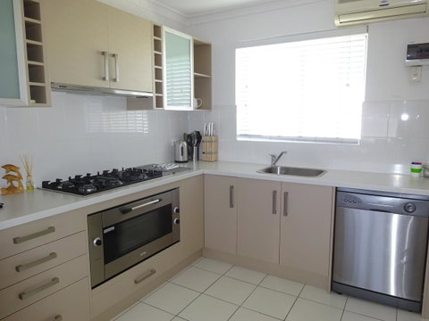 Selene Holiday Apartment @West Beach - Accommodation Broome 16