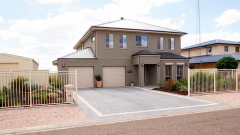 Rezare House Bed & Breakfast - Accommodation Broome 0