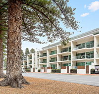 Breeze Beachfront Apartments - Accommodation Broome
