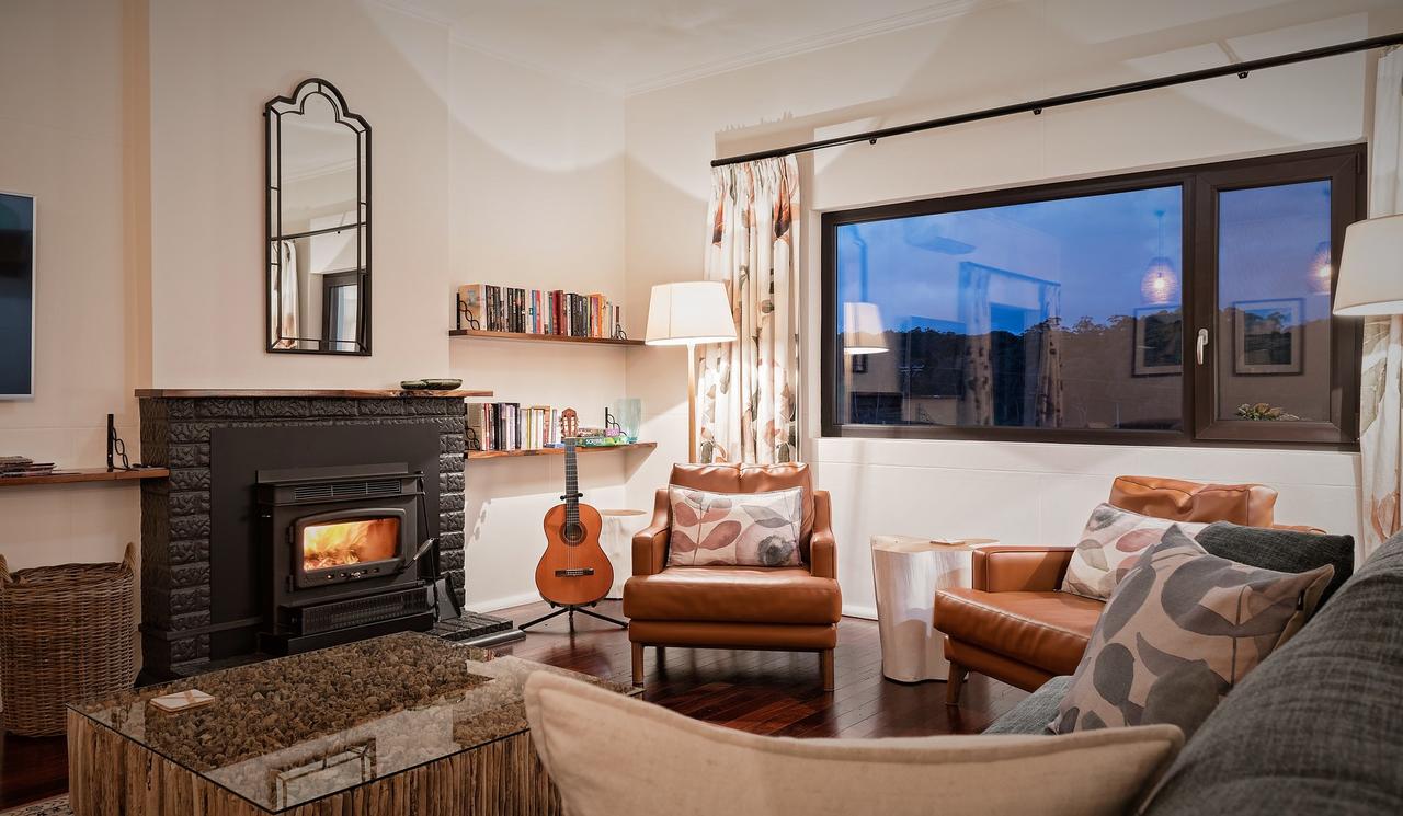 Crafers SA Accommodation Broome