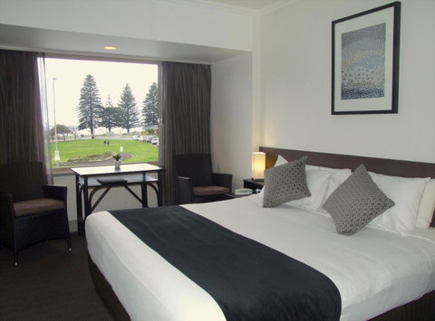 Nightcap At Hotel Victor - Accommodation Broome 17