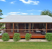 The Log Cabin - 47 Jetty Road - Accommodation Broome