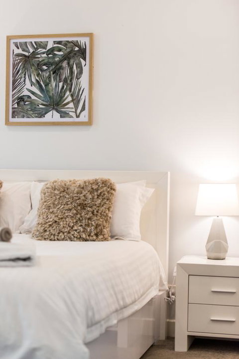 Beachside Luxury & Comfort, Ocean Views In Glenelg - Accommodation Broome 13