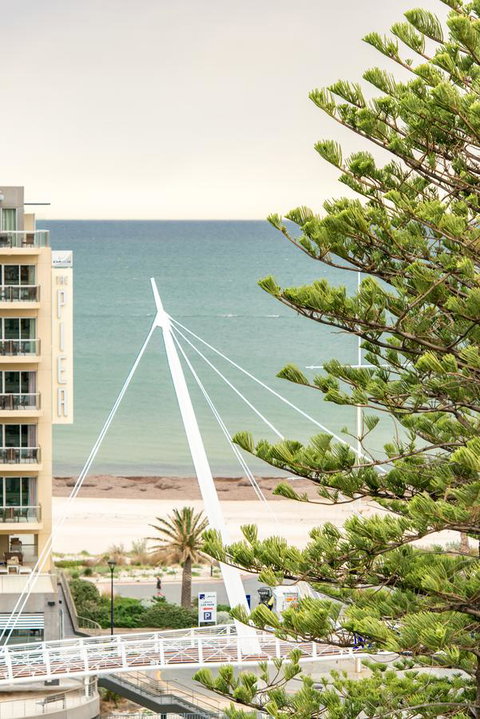 Beachside Luxury & Comfort, Ocean Views In Glenelg - Accommodation Broome 0