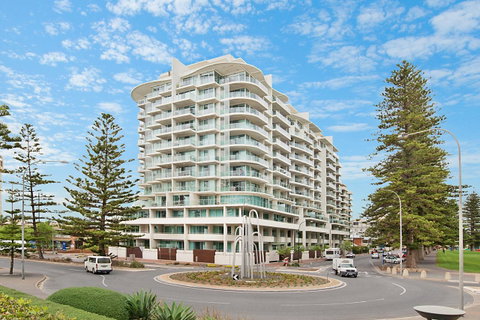 Beachside Luxury & Comfort, Ocean Views In Glenelg - Accommodation Broome 22