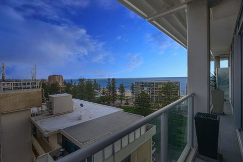 Glenelg Skyline Penthouse - Accommodation Broome 5