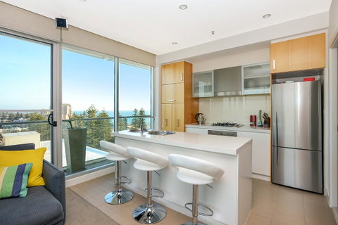 Glenelg Skyline Penthouse - Accommodation Broome 9