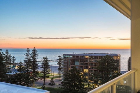 Glenelg Skyline Penthouse - Accommodation Broome 3