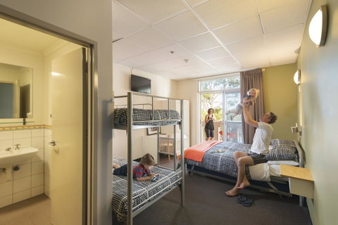YHA Adelaide Central - Accommodation Broome 37