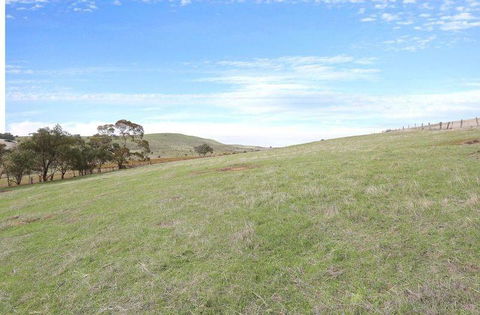 D2 At Watervale - Accommodation Broome 25