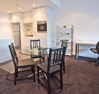 Luxury City Apt with Pool Gym Spa Netflix - Accommodation Broome