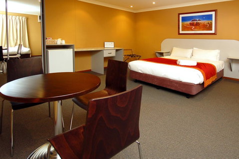 Victoria Hotel Strathalbyn - Accommodation Broome 3