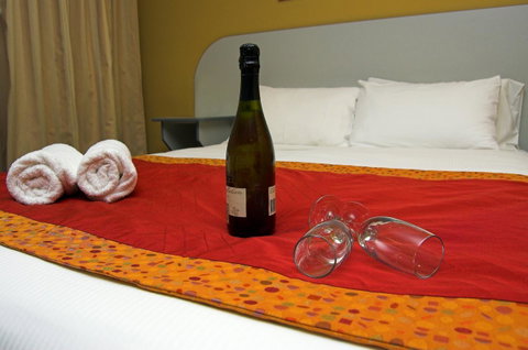 Victoria Hotel Strathalbyn - Accommodation Broome 0
