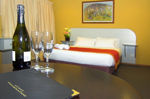 Victoria Hotel Strathalbyn - Accommodation Broome 13