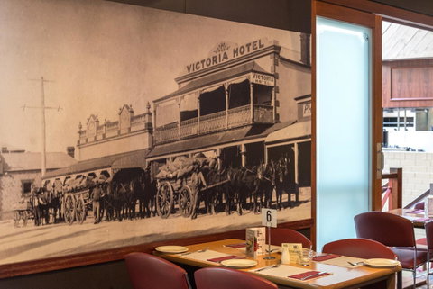 Victoria Hotel Strathalbyn - Accommodation Broome 21