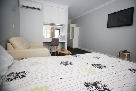 St Francis Winery - Accommodation Broome 4