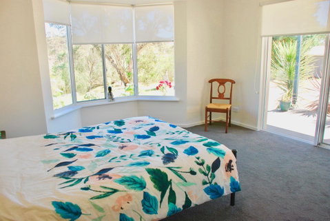 Back Valley Farmstay Bed And Breakfast - Accommodation Broome 8